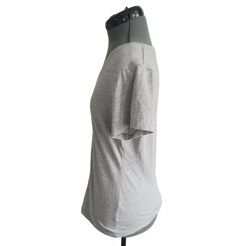 Nike Slim Fit / Dry-Fit / V-Neck T-Shirt Size M - Picture 2 of 4